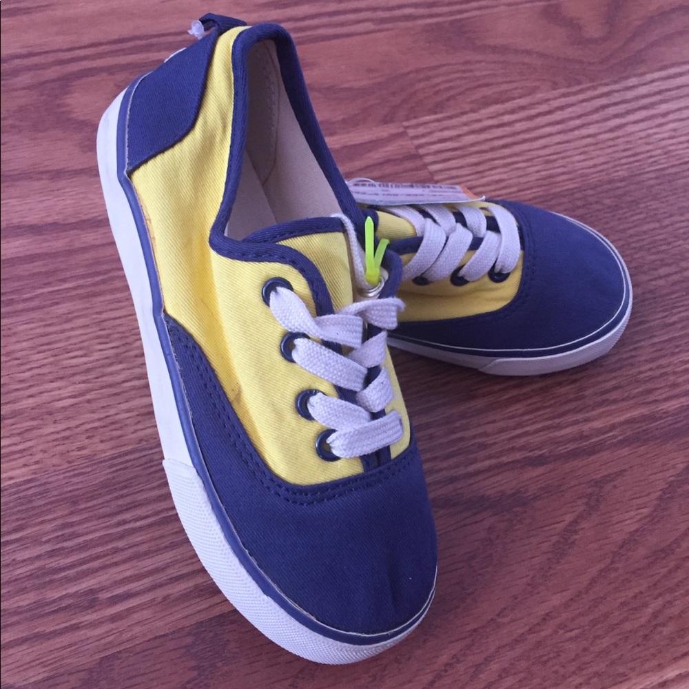 Baby Gap Sneakers. NWT